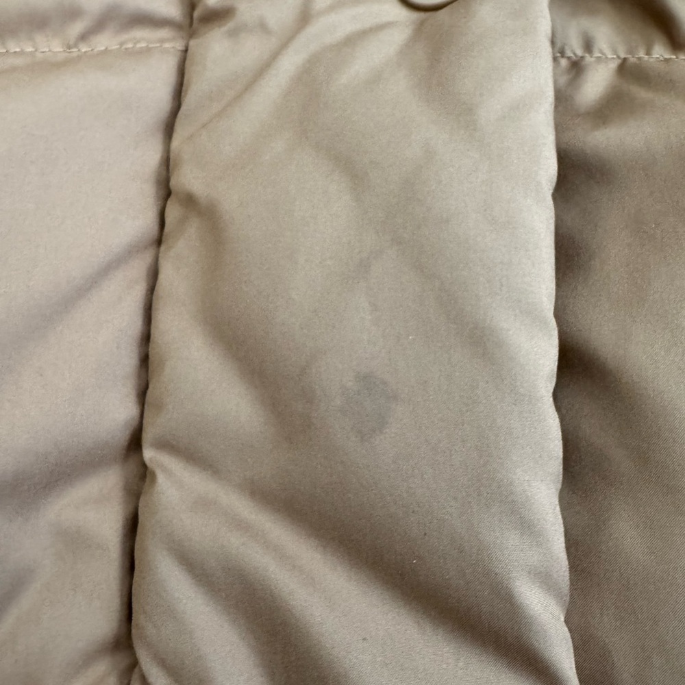 Lululemon Wunder Puff Jacket Hooded Goose Down Jacket
Bold Beige size 8 - Picture 11 of 11